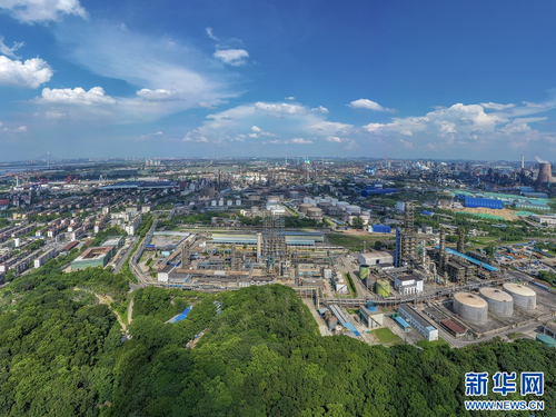 4  图为中韩石化炼油厂区.png