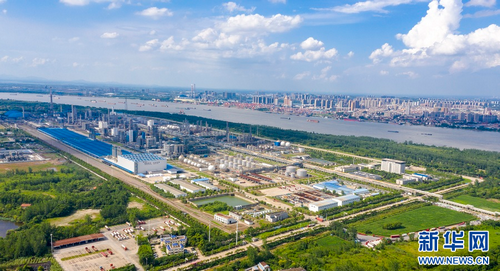 5  图为中韩石化化工厂区.png