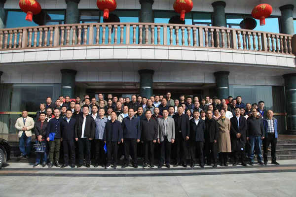 合影.jpg